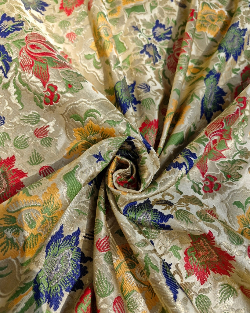 Kadwar Banaras - Soft Ivory