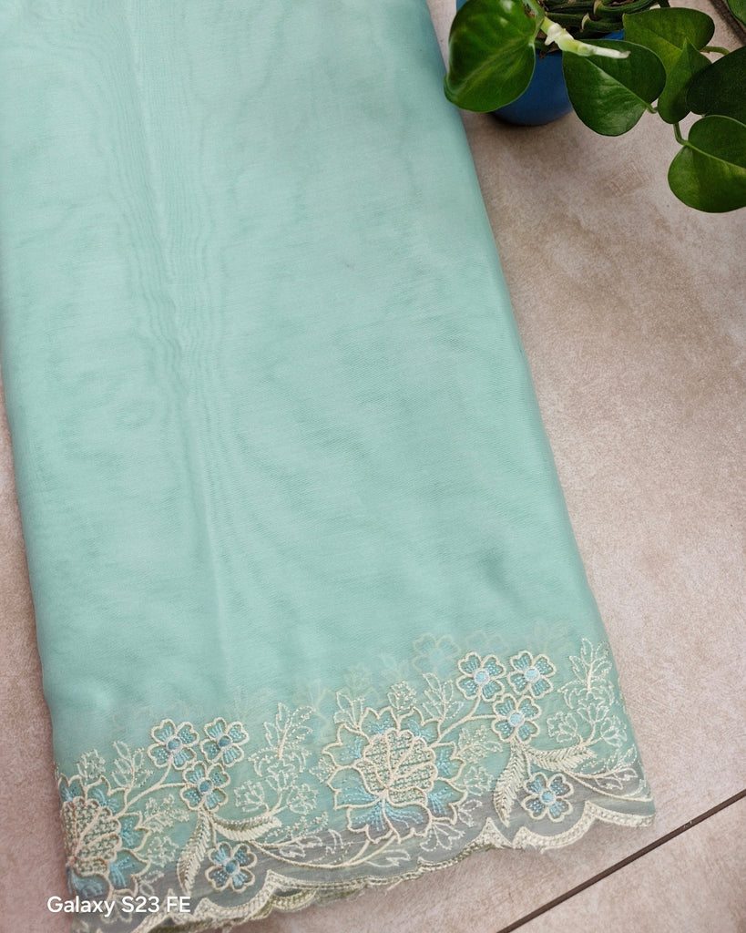 Kora with Embroidery - Light seafoam green