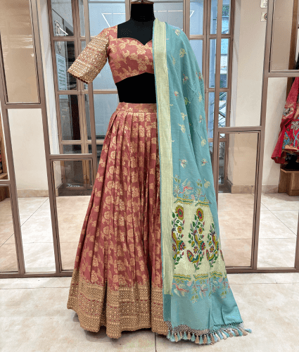 ChiniyaSilkBanarasLehengaWithMoongaSilkBanarasDuppatta