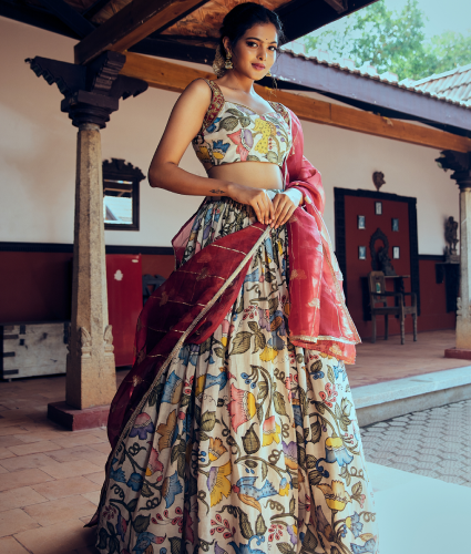 White Kalamkari Lehenga with Handwork Blouse and Organza duppatta